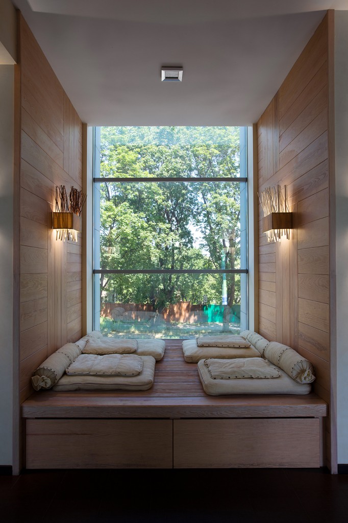 Impressive 10 House 2000 м2 by Yakusha Design
