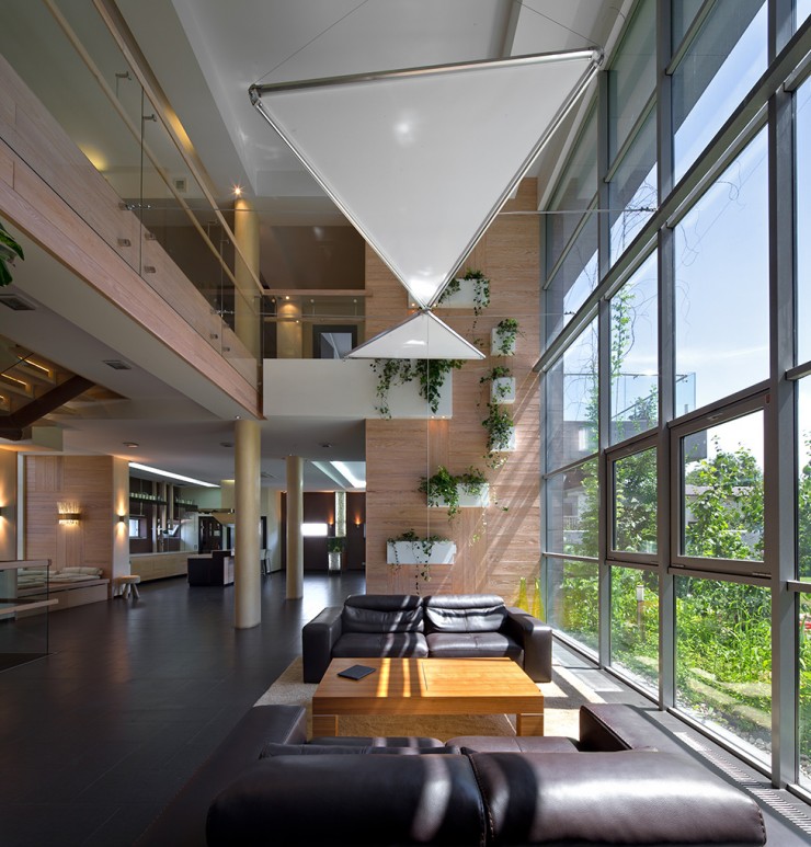 Impressive 12 House 2000 м2 by Yakusha Design