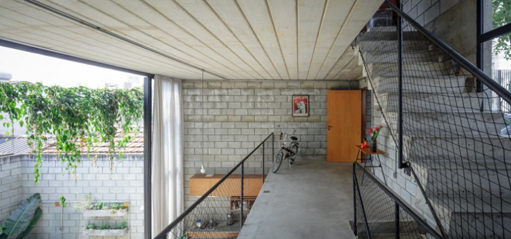 Industrial House in Brazil by Terra e Tuma5