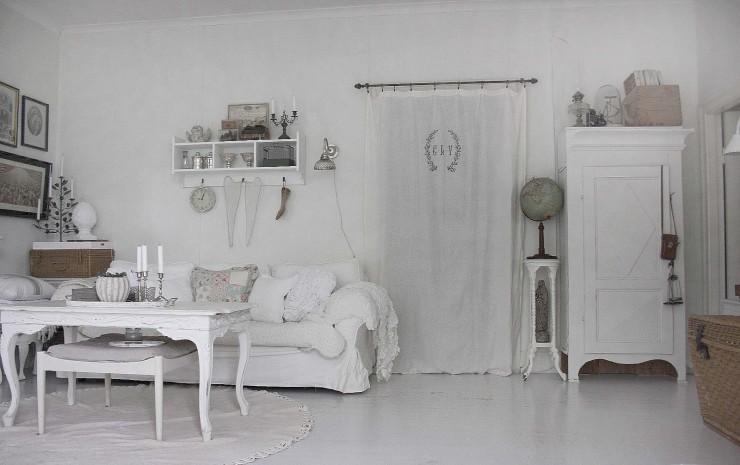 total white shabby shic living room