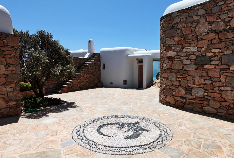 House in Mykonos by BC Estudio Architects interior 10