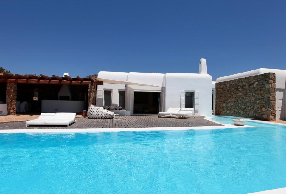 House in Mykonos by BC Estudio Architects interior 6