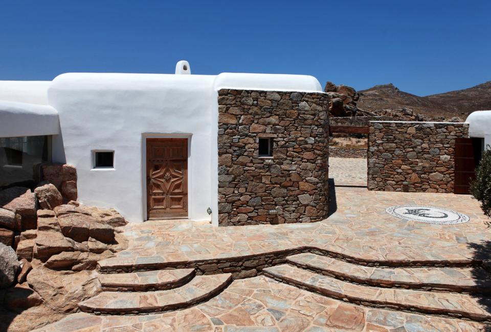House in Mykonos by BC Estudio Architects interior 9